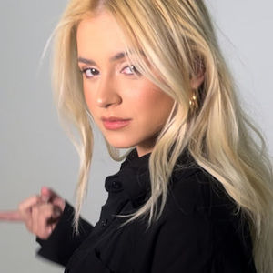 Meet your Posher, Caline